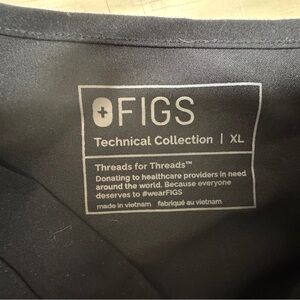 Figs Technical Collection Black Scrub Top